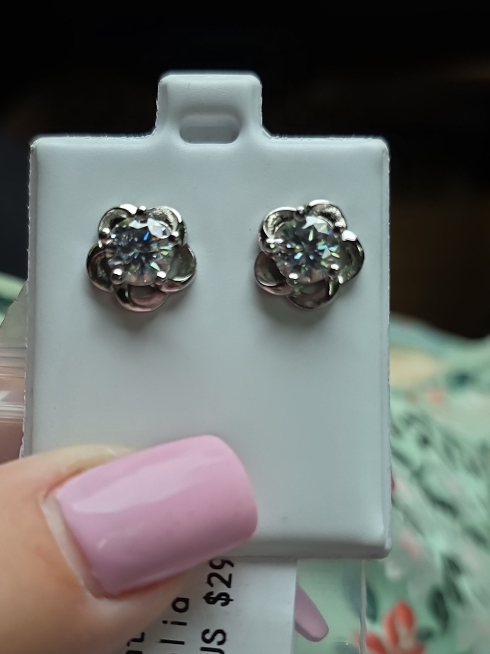 Silver Floral 2.0ct Moissanite Stud Earrings.
